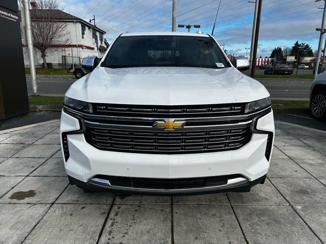 Used 2023 Chevrolet Suburban Premier image 3