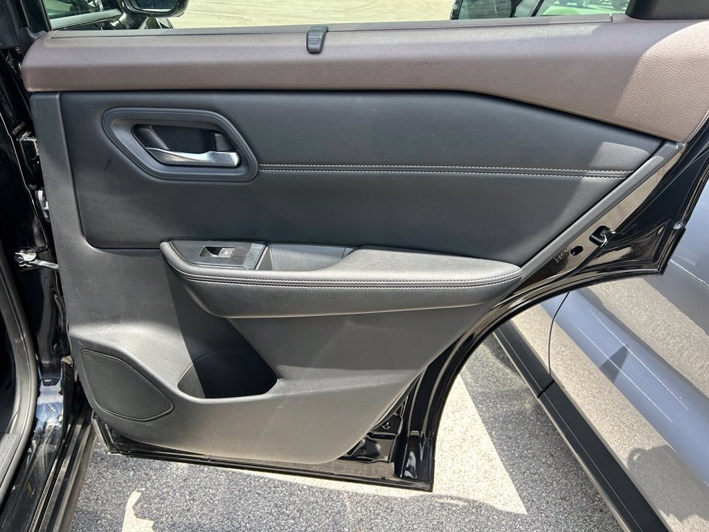 Used 2023 Nissan Rogue SL w/ SL Premium Package FWD image 47