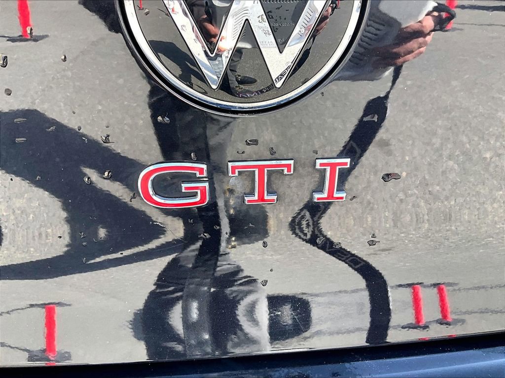 Used 2022 Volkswagen GTI S FWD image 8