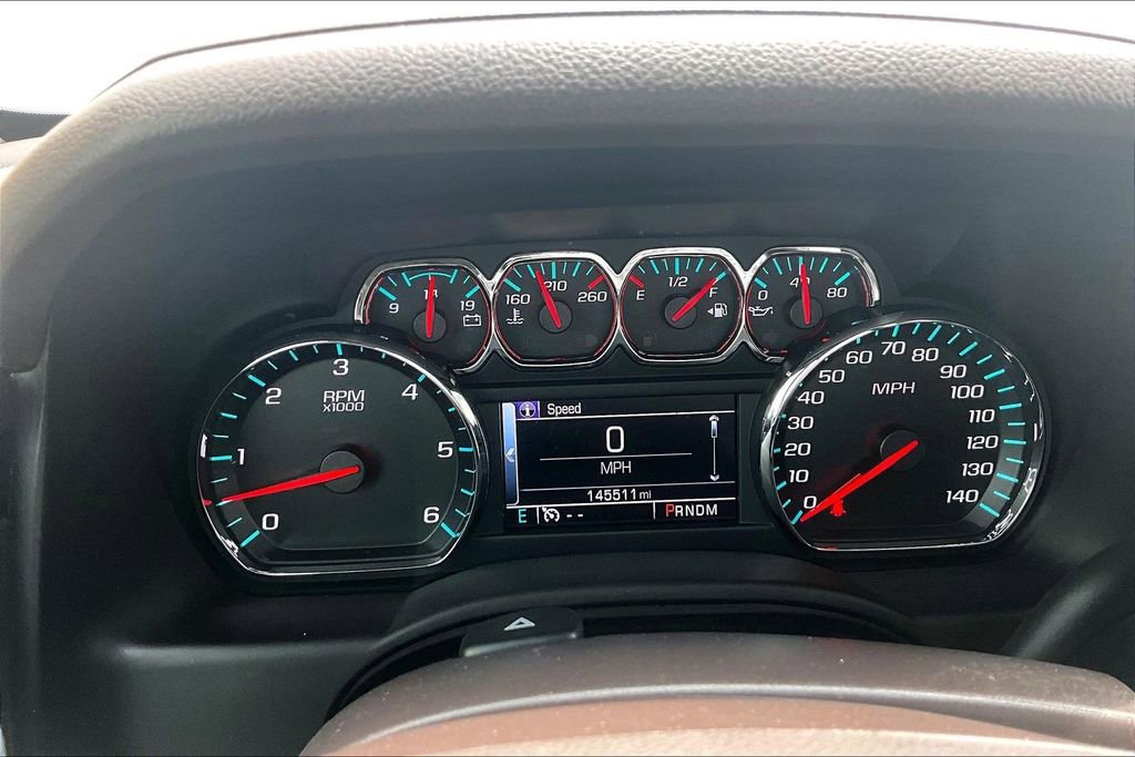 Used 2016 Chevrolet Suburban LS w/ Enhanced Driver Alert Package RWD image 21