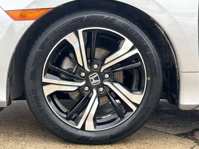 Used 2018 Honda Civic Touring image 6