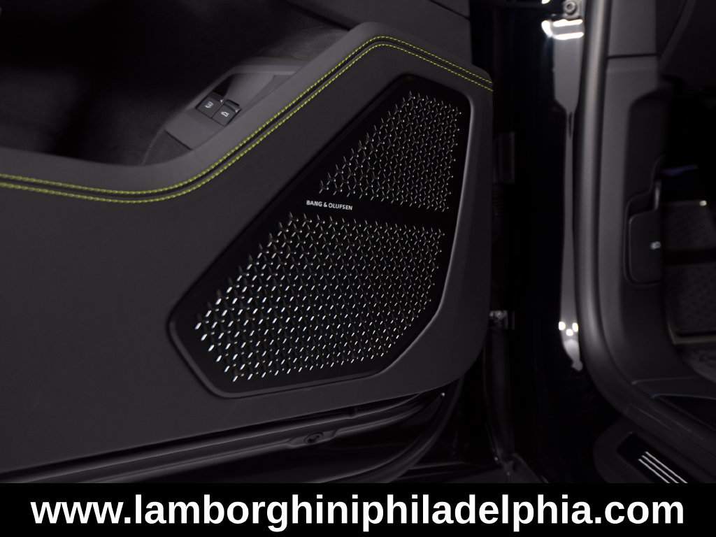Used 2026 Lamborghini Urus S AWD/4WD image 13