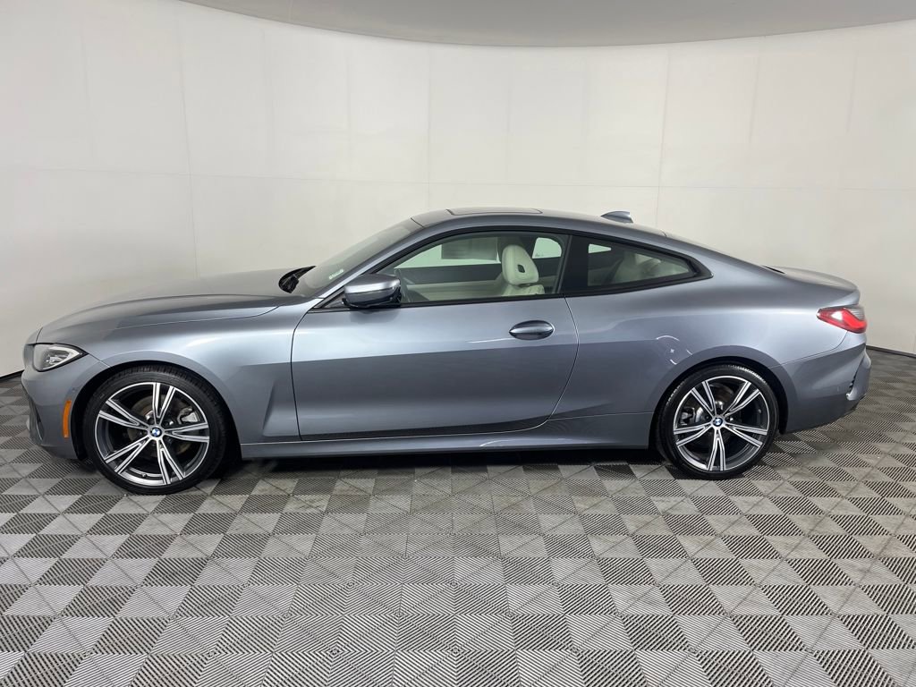 Used 2021 BMW 430i xDrive Coupe w/ Premium Package image 9