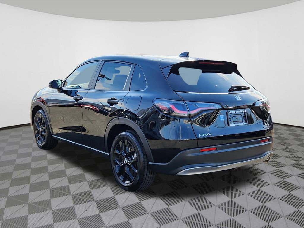 Certified 2025 Honda HR-V Sport image 3