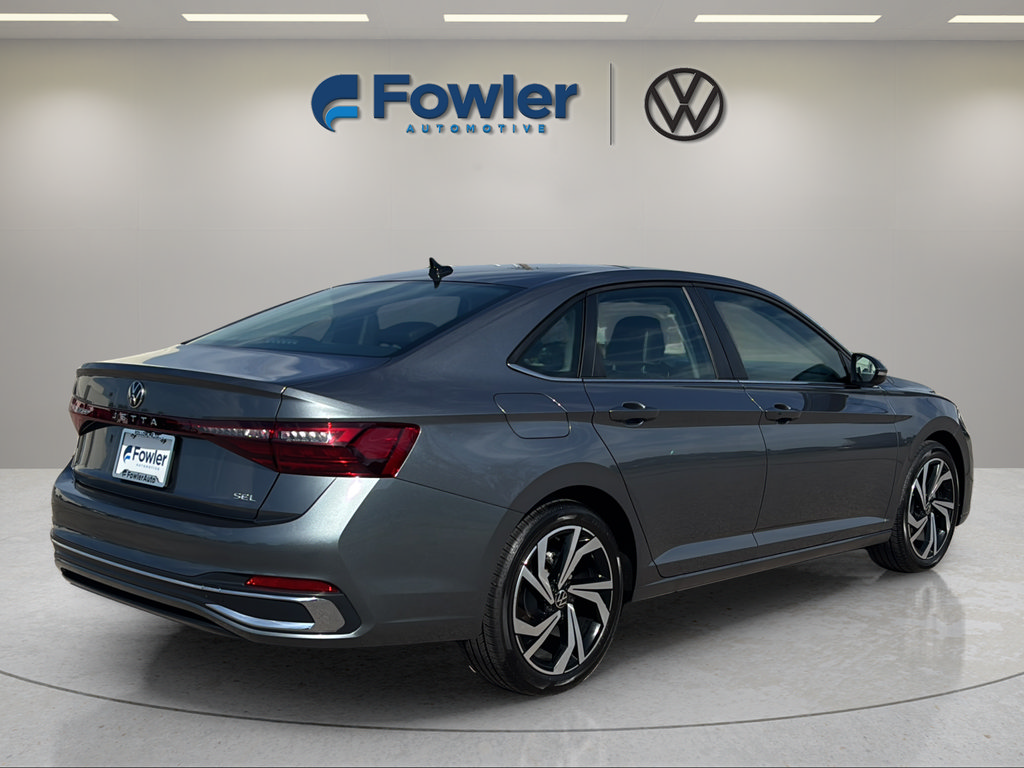 Used 2026 Volkswagen Jetta SEL FWD image 7