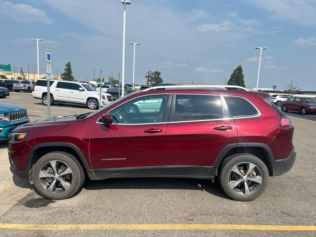 Used 2019 Jeep Cherokee Limited w/ Technology Group AWD/4WD image 4