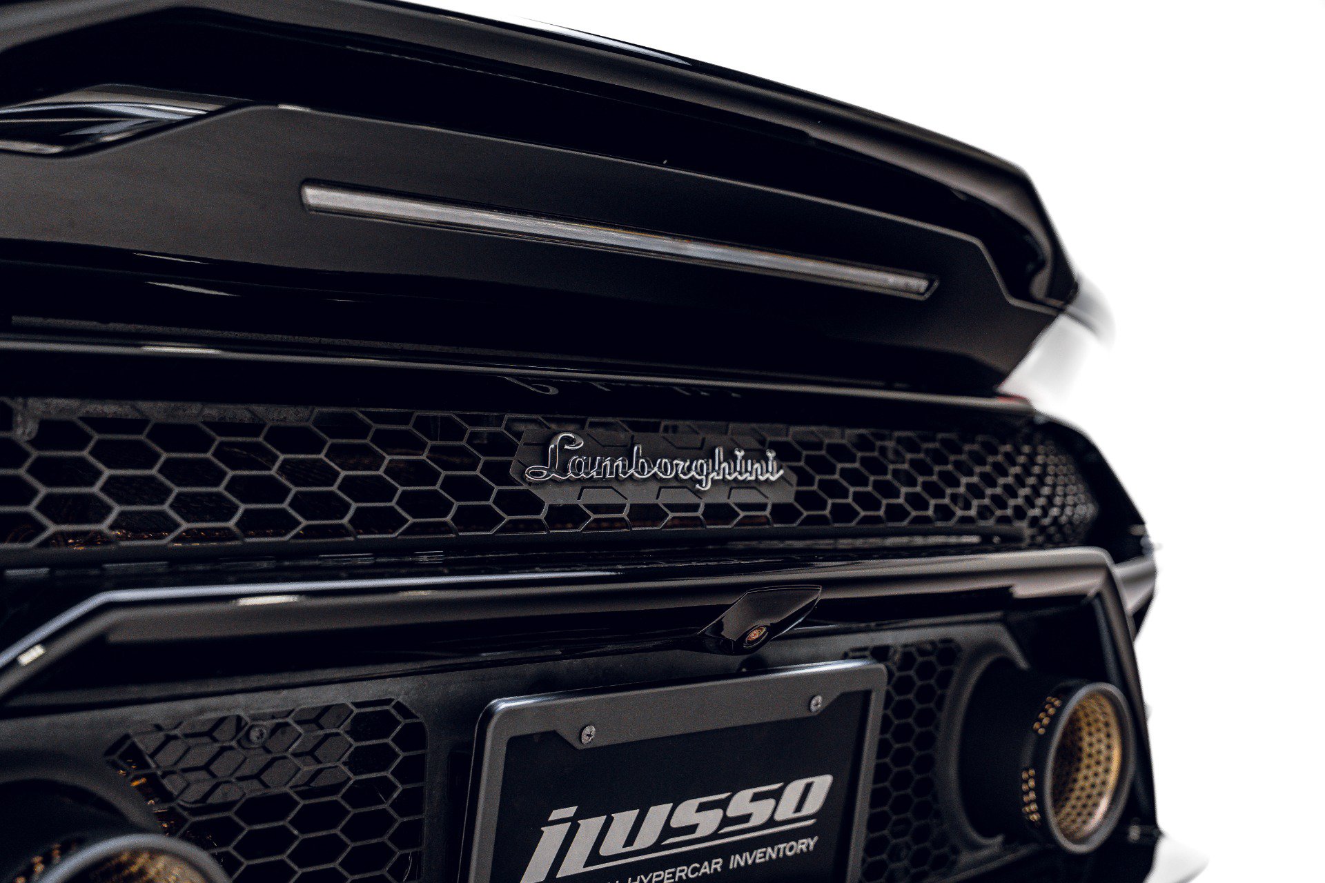 Used 2021 Lamborghini Huracan EVO RWD image 33