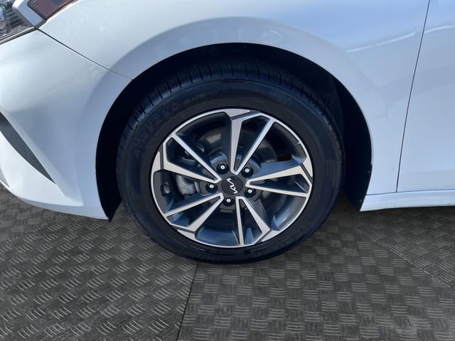 Used 2023 Kia Forte LXS image 31