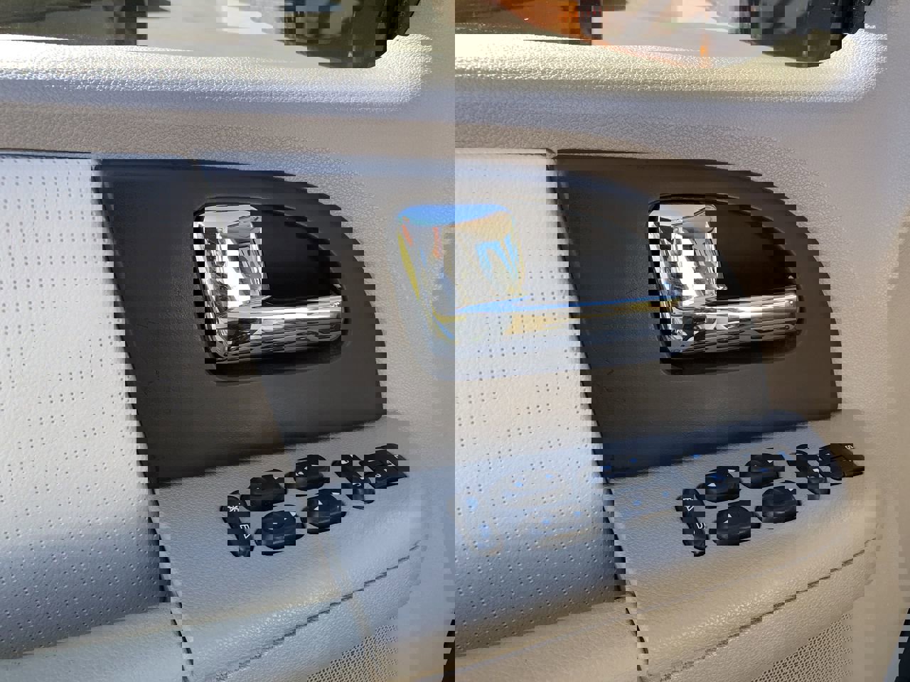 Used 2005 Ford Expedition King Ranch image 13