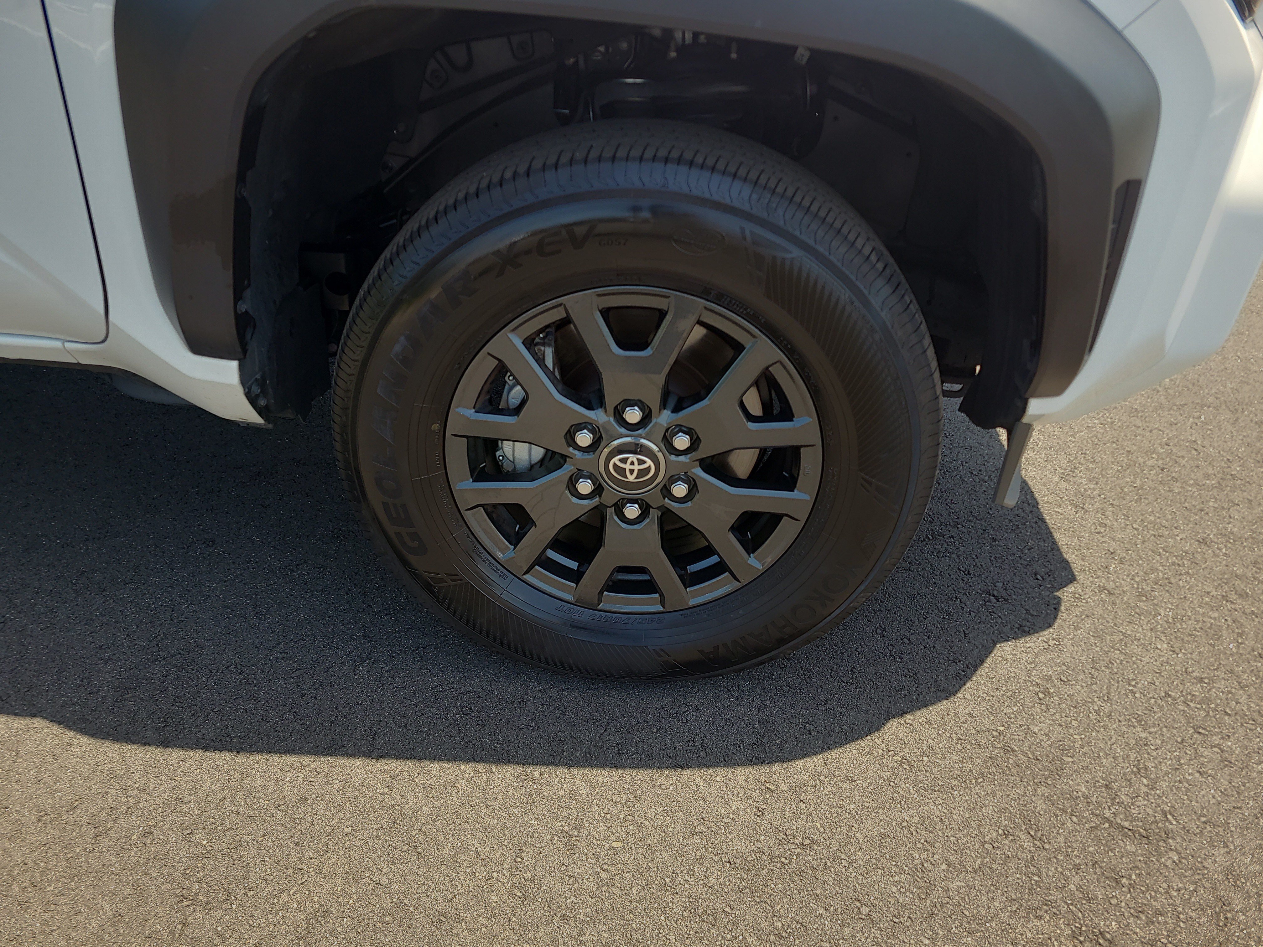 Certified 2025 Toyota 4Runner SR5 AWD/4WD image 12