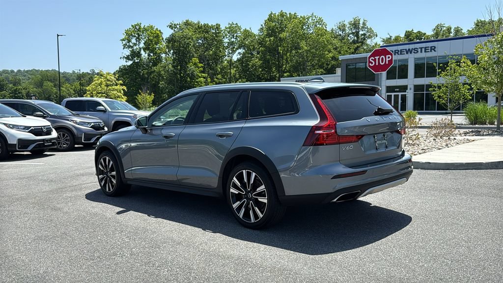 Used 2021 Volvo V60 T5 Cross Country w/ Advanced Package AWD/4WD image 8