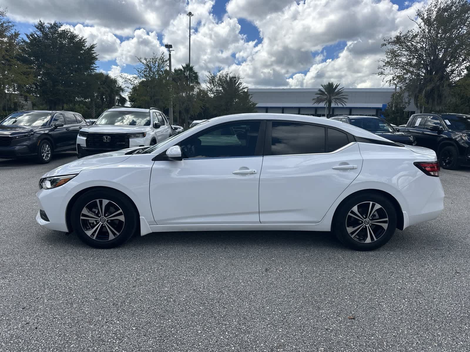 Used 2022 Nissan Sentra SV w/ Trunk Package FWD image 3