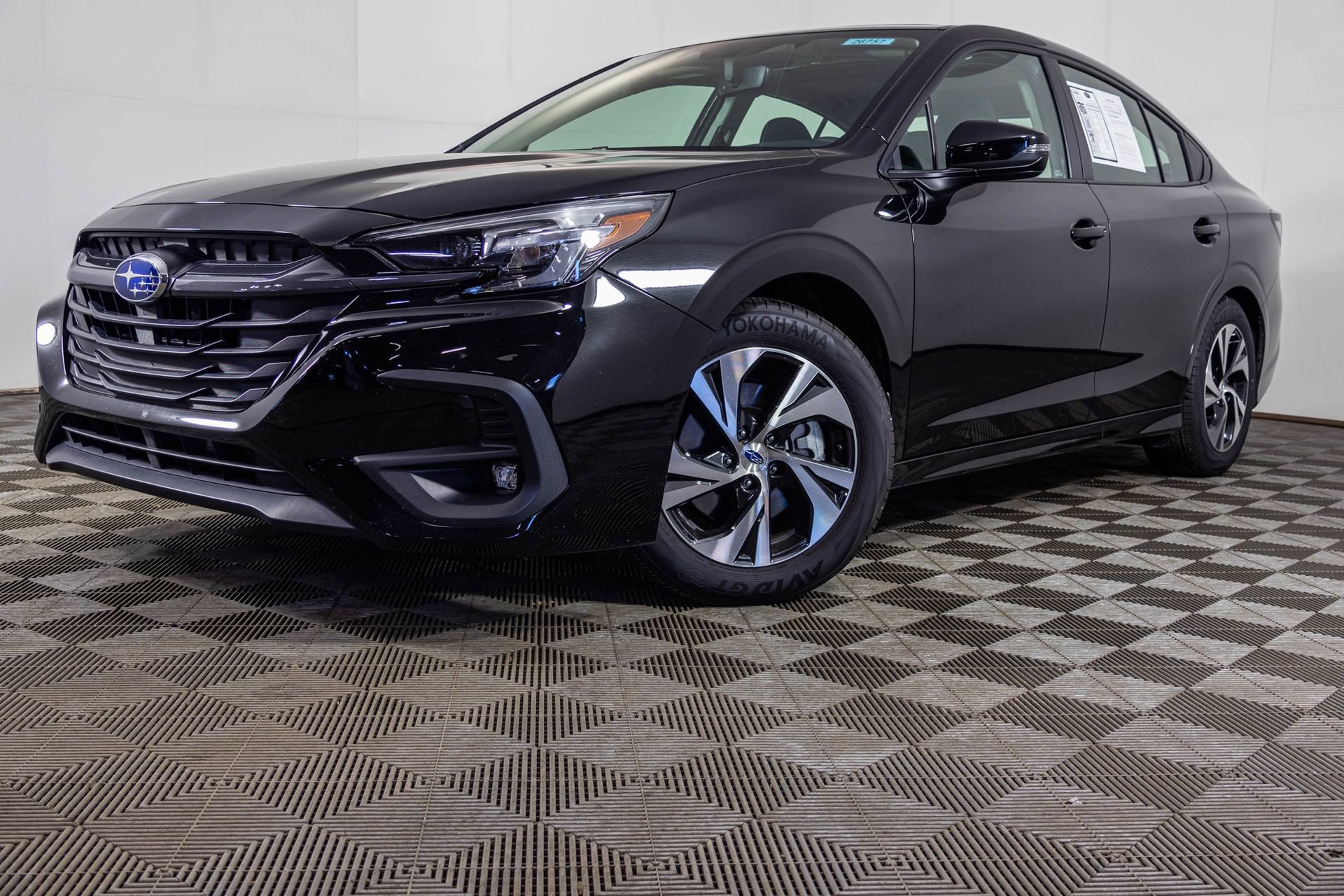 Used 2025 Subaru Legacy Premium AWD/4WD image 2