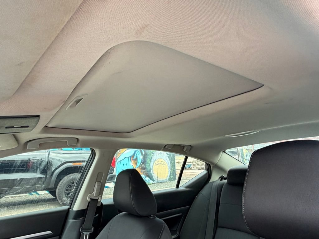 Used 2019 Nissan Altima 2.5 SV FWD image 17