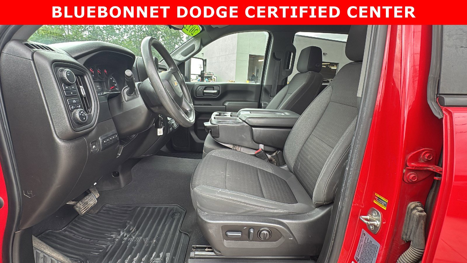 Used 2022 Chevrolet Silverado 2500 Custom w/ Custom Value Package image 9