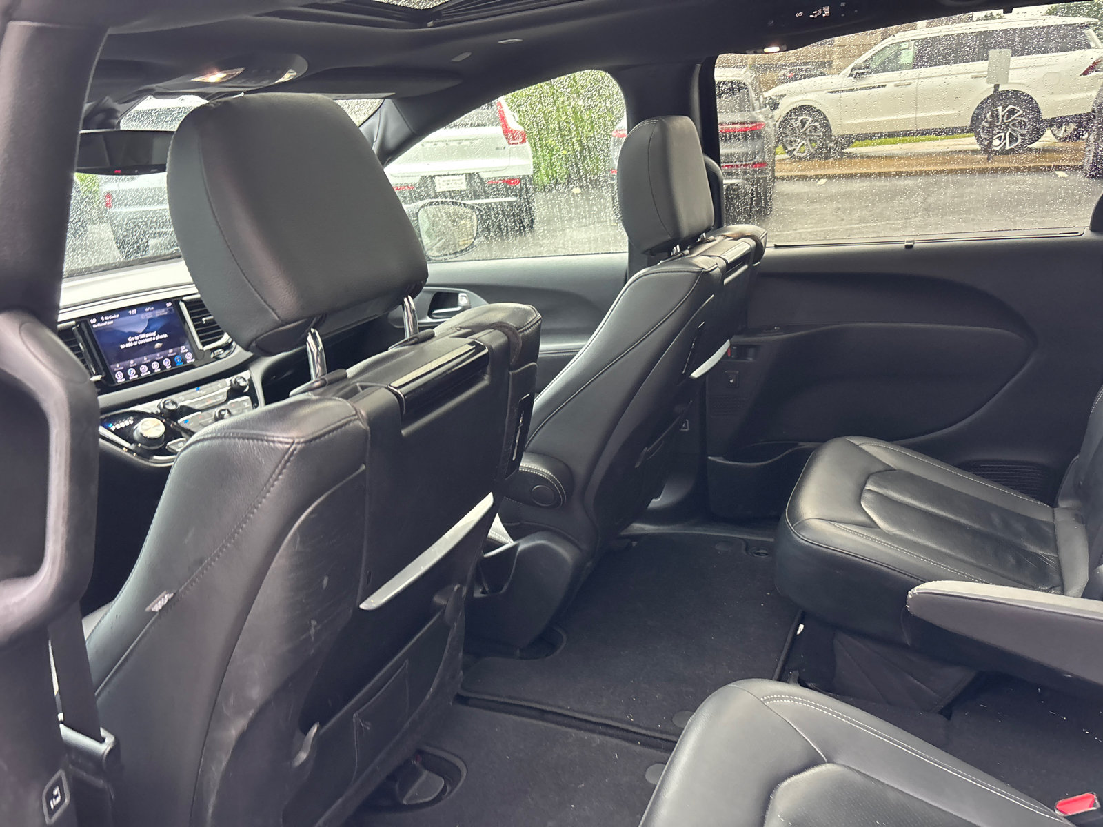 Used 2020 Chrysler Pacifica Touring-L Plus FWD image 28