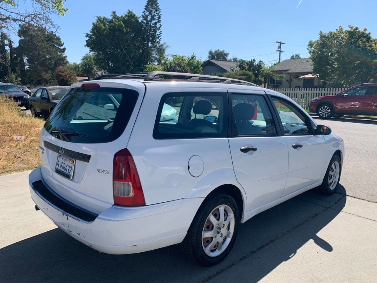 Used 2005 Ford Focus SE FWD image 6