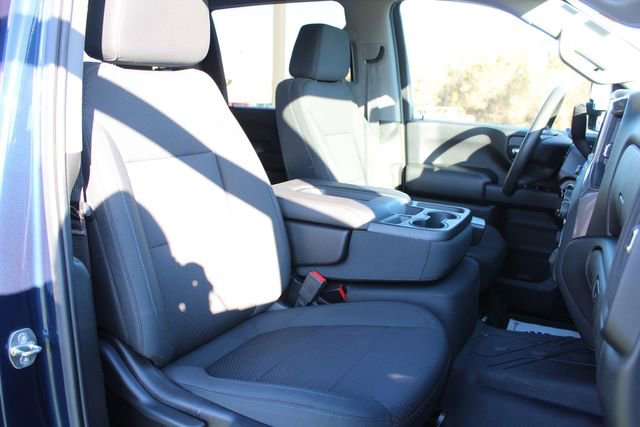 Used 2020 Chevrolet Silverado 2500 Custom w/ Custom Value Package image 18