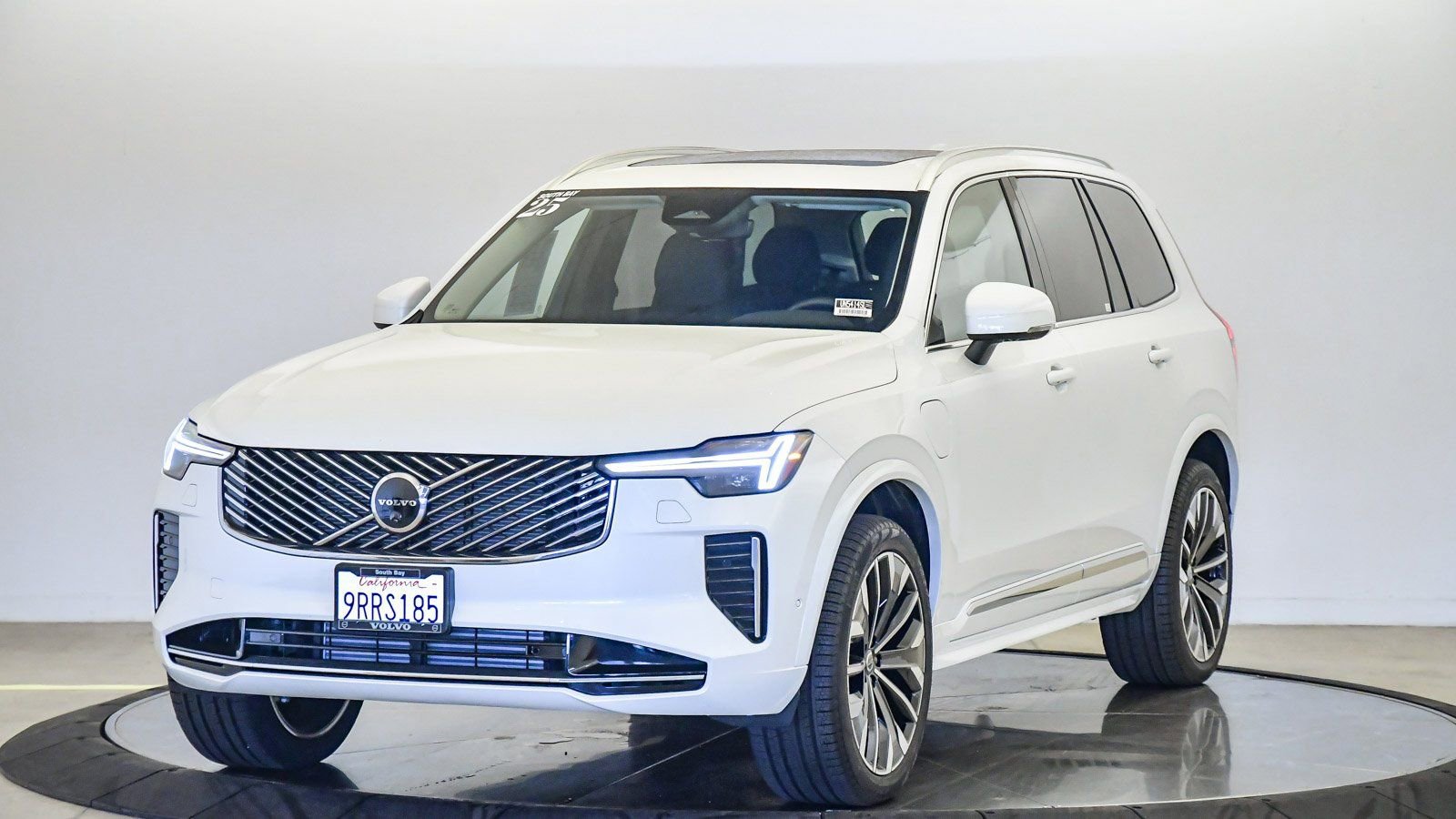 Used 2025 Volvo XC90 T8 Plus w/ Protection Package Premier image 1