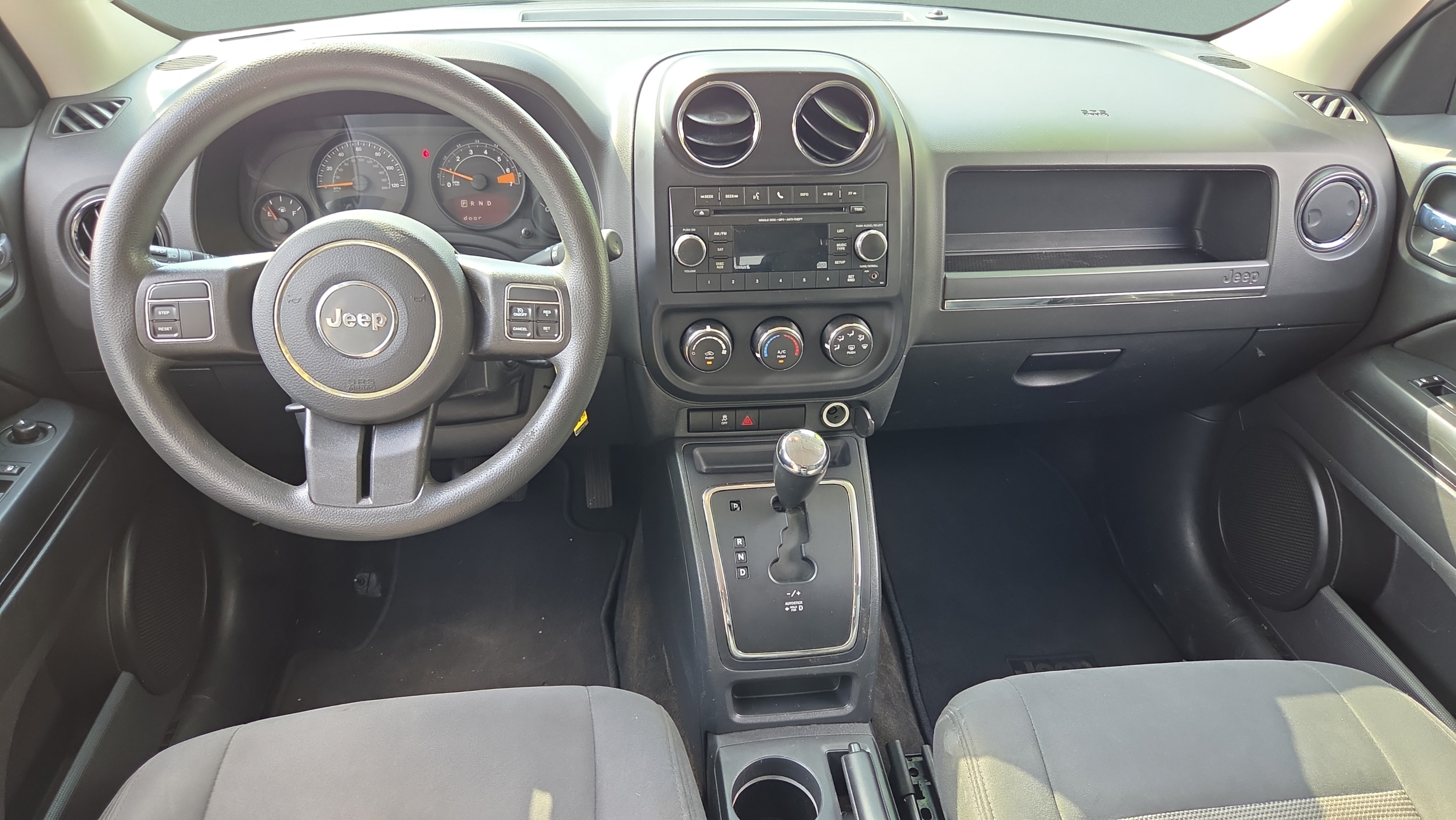 Used 2016 Jeep Patriot Sport w/ Power Value Group FWD image 13