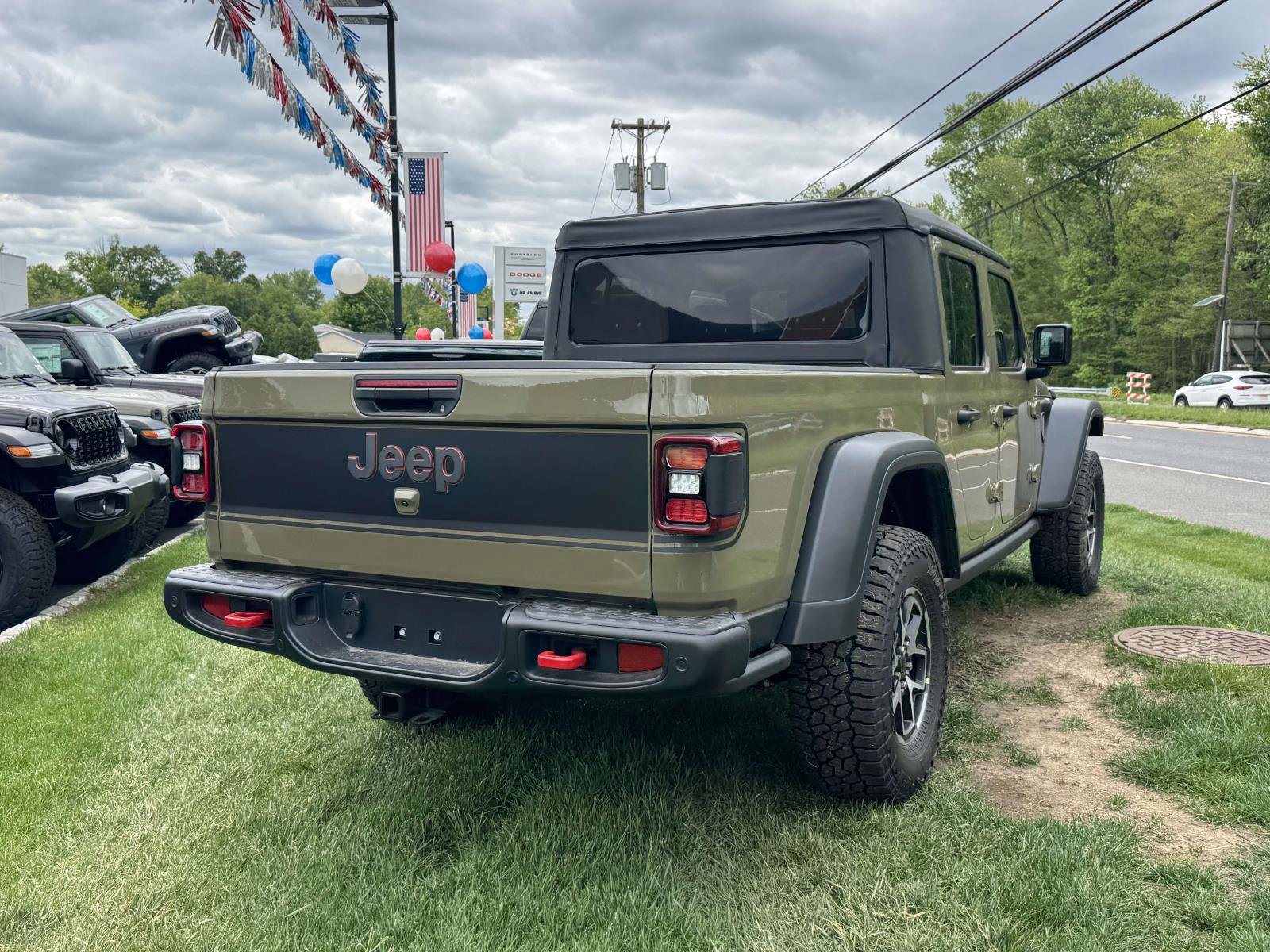 New 2026 Jeep Gladiator Rubicon AWD/4WD image 3