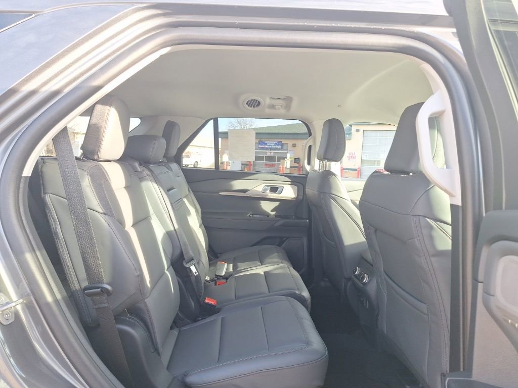 New 2026 Ford Explorer Active w/ Active Comfort Package image 14