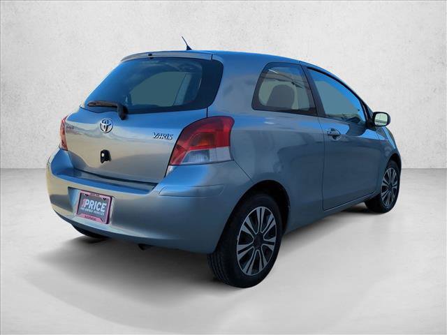 Used 2010 Toyota Yaris 2-Door Hatchback FWD image 5