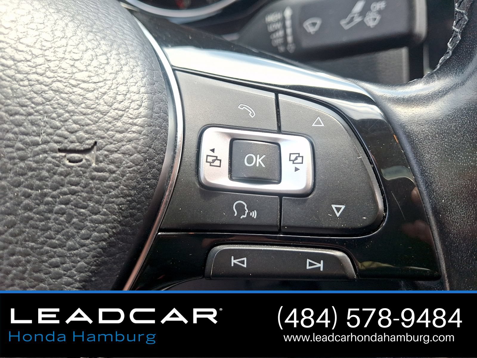 Used 2017 Volkswagen Jetta SEL FWD image 23