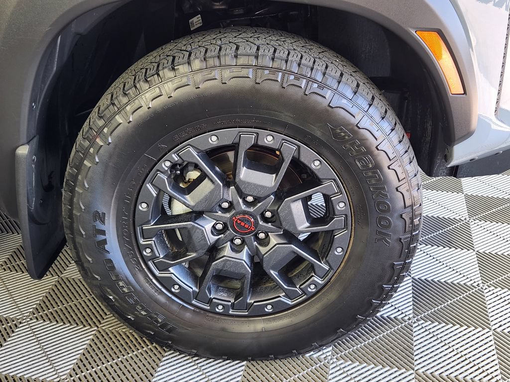 Used 2023 Nissan Frontier PRO-4X w/ Pro-4X Premium Package AWD/4WD image 9