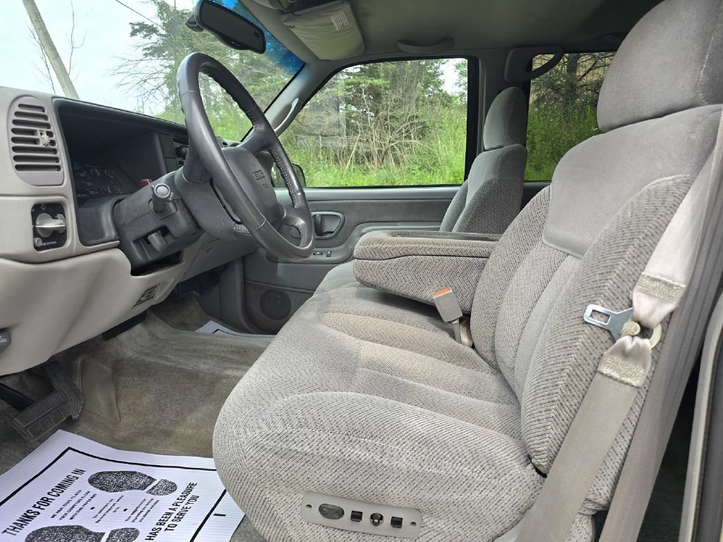 Used 1999 GMC Suburban 4WD w/ Marketing Opt Pkg 2 image 14