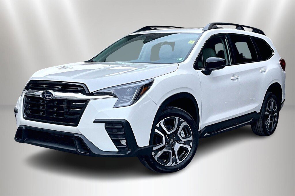 New 2026 Subaru Ascent Limited image 2
