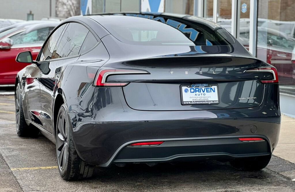 Used 2025 Tesla Model 3 Long Range image 3