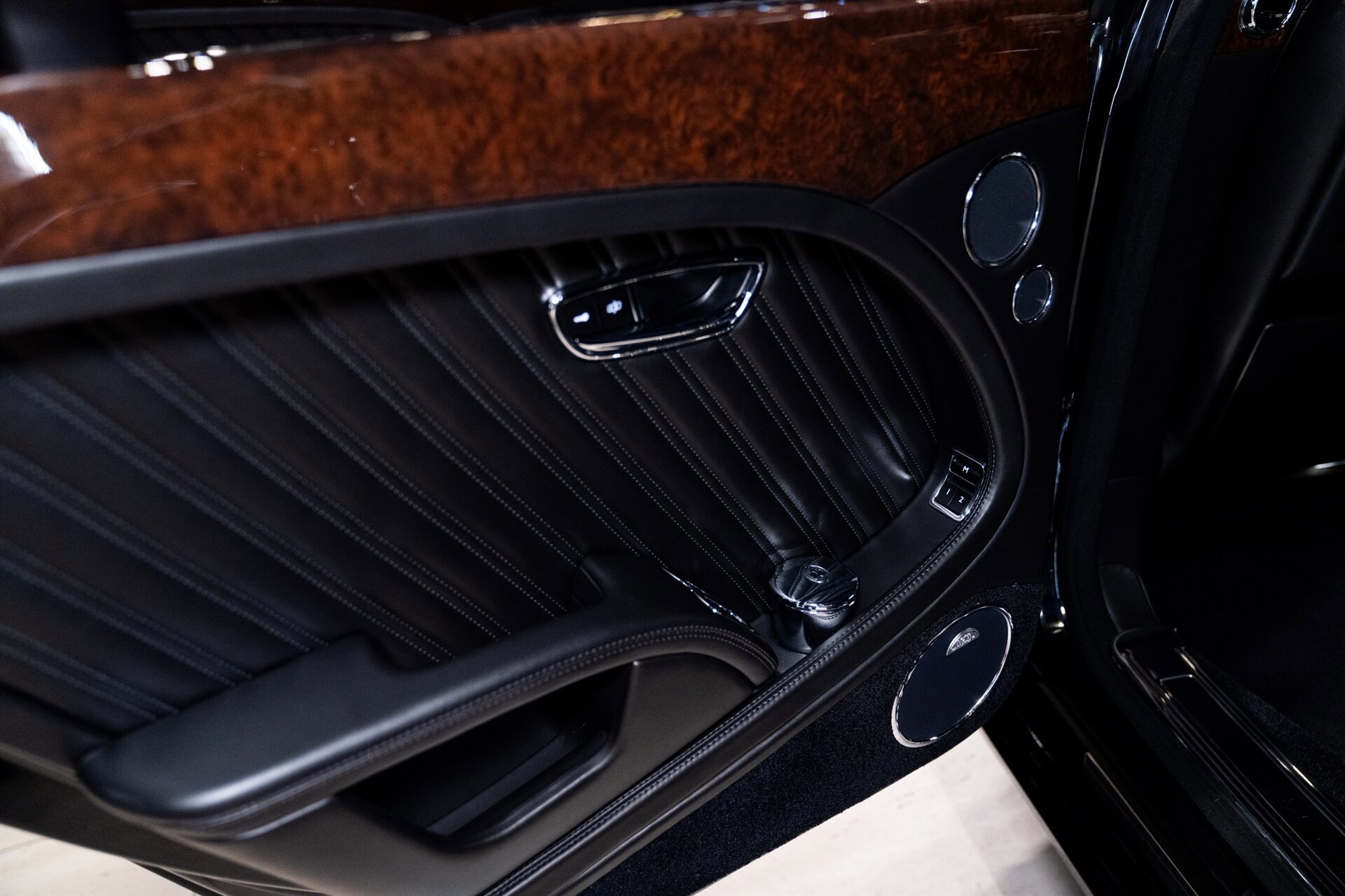 Used 2019 Bentley Mulsanne RWD image 10