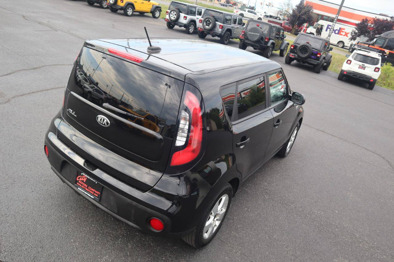 Used 2018 Kia Soul FWD image 19
