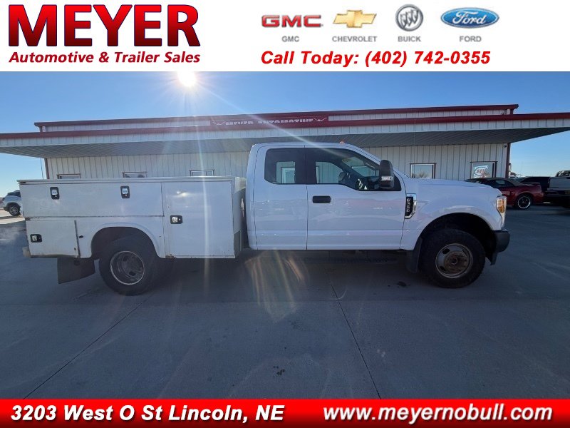 Used 2017 Ford F350 XL w/ Power Equipment Group AWD/4WD image 1