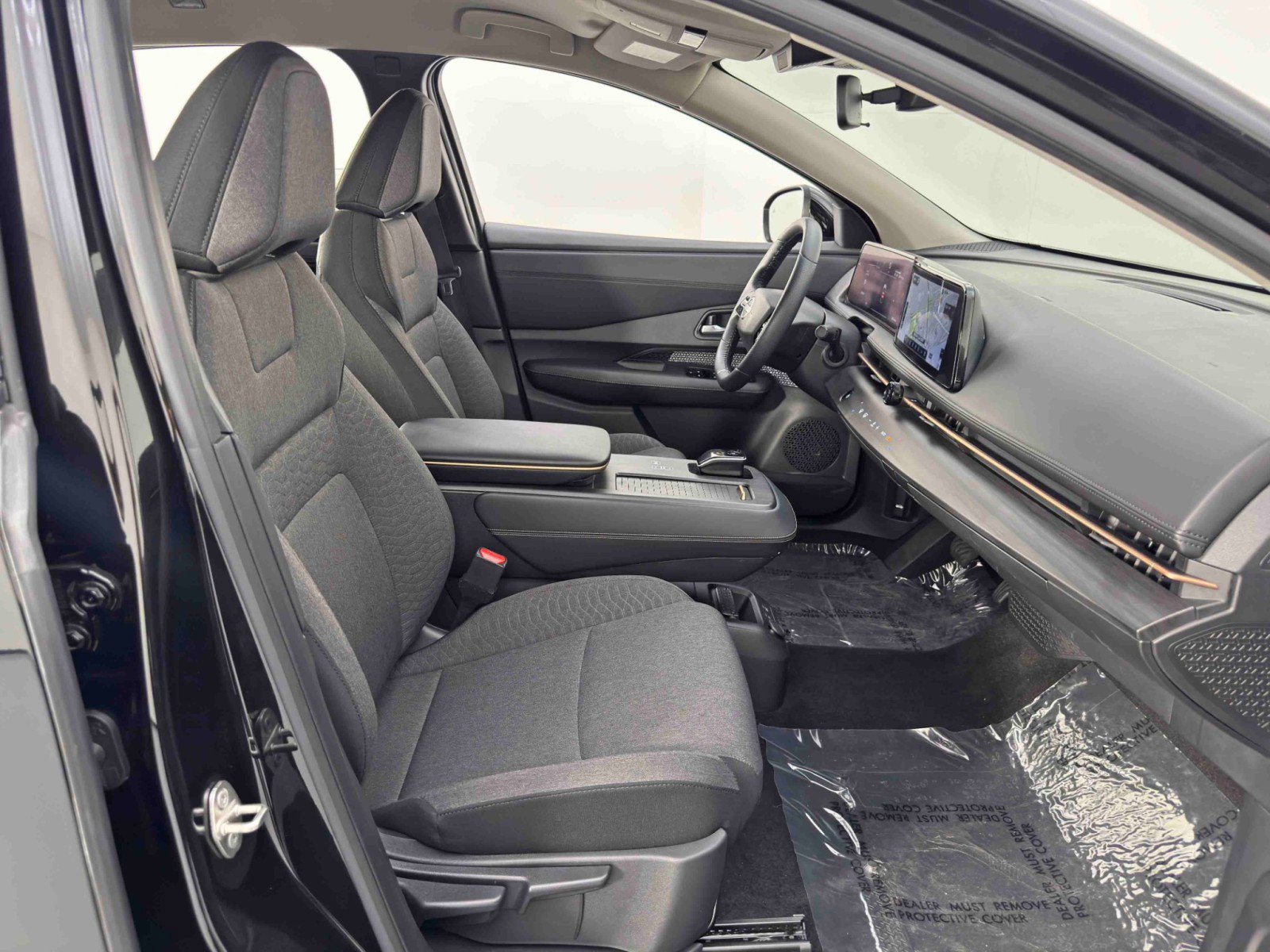 Used 2024 Nissan Ariya FWD image 14