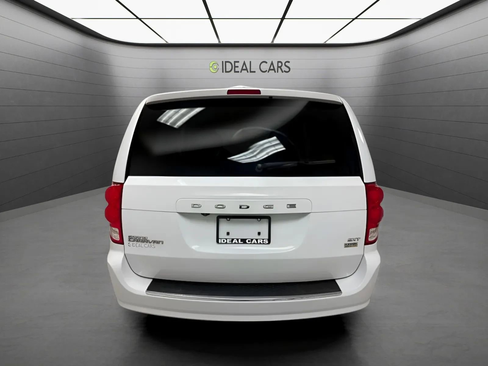 Used 2019 Dodge Grand Caravan SXT FWD image 6