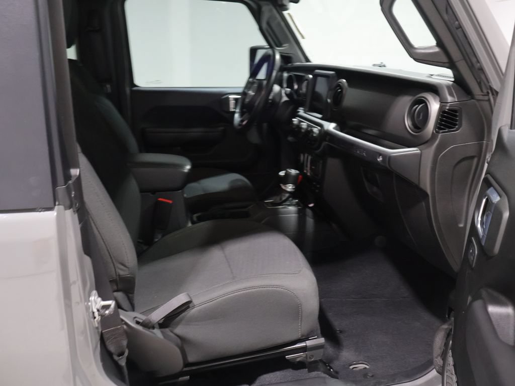 Used 2022 Jeep Wrangler Sport AWD/4WD image 14