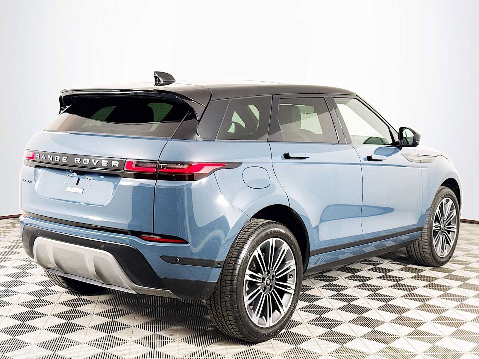 Used 2026 Land Rover Range Rover Evoque S AWD/4WD image 5
