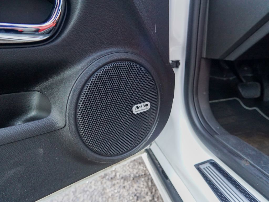 Used 2015 Chevrolet Camaro SS w/ RS Package image 14