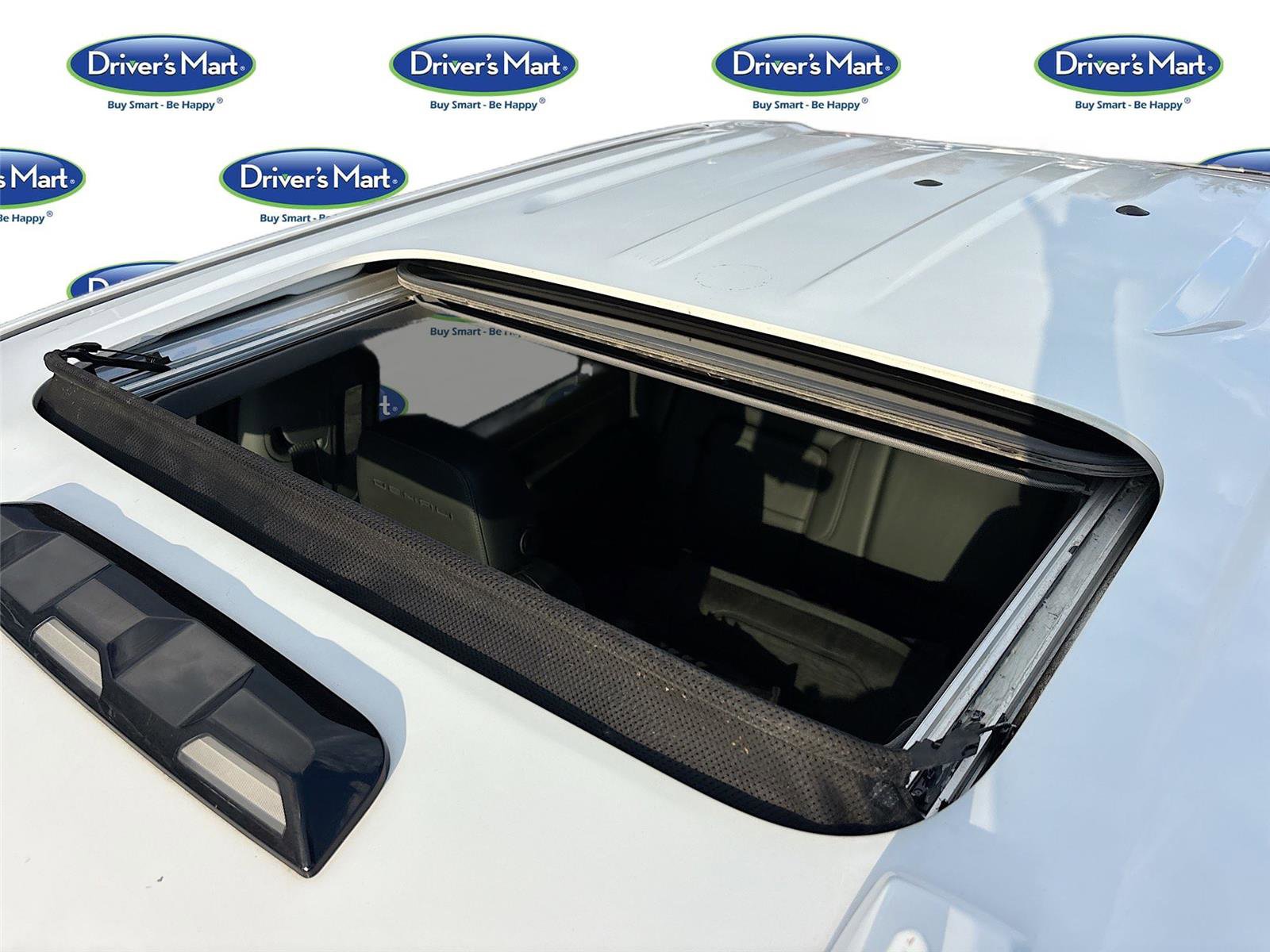 Used 2021 GMC Sierra 3500 Denali w/ Denali Ultimate Package image 25