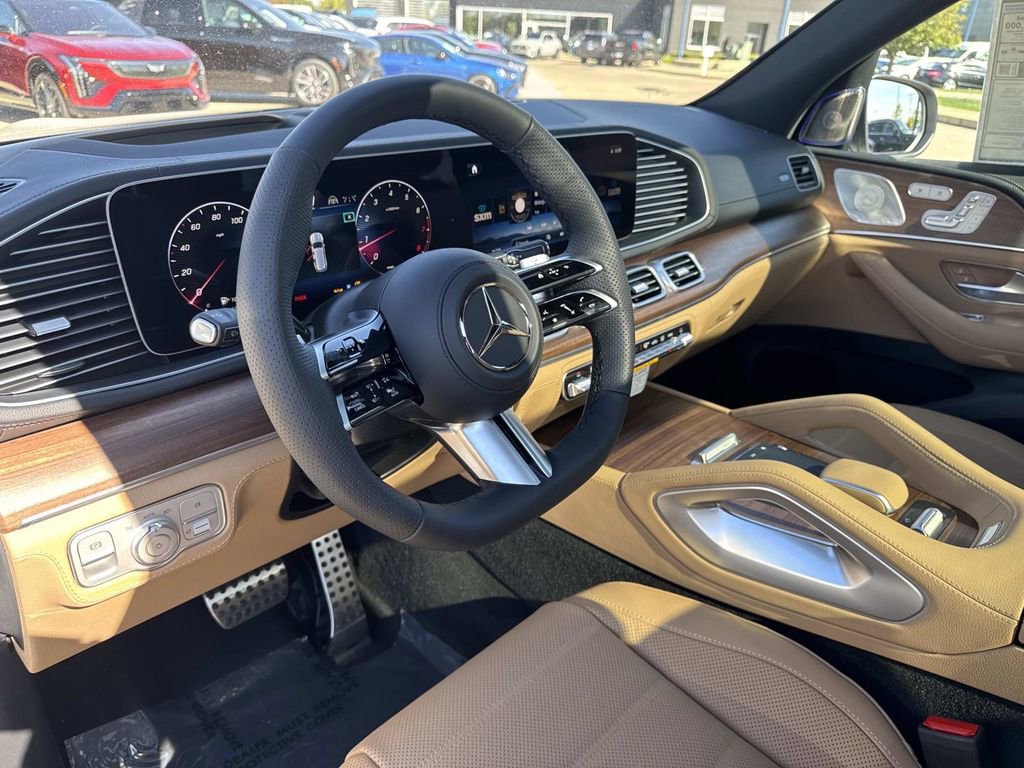 New 2026 Mercedes-Benz GLS 580 4MATIC image 21