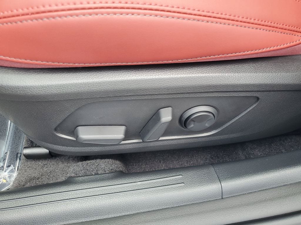 New 2026 Kia K5 GT-Line w/ GT-Line Premium Package FWD image 7