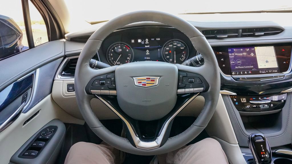 Certified 2024 Cadillac XT6 Premium Luxury w/ Technology Package AWD/4WD image 19