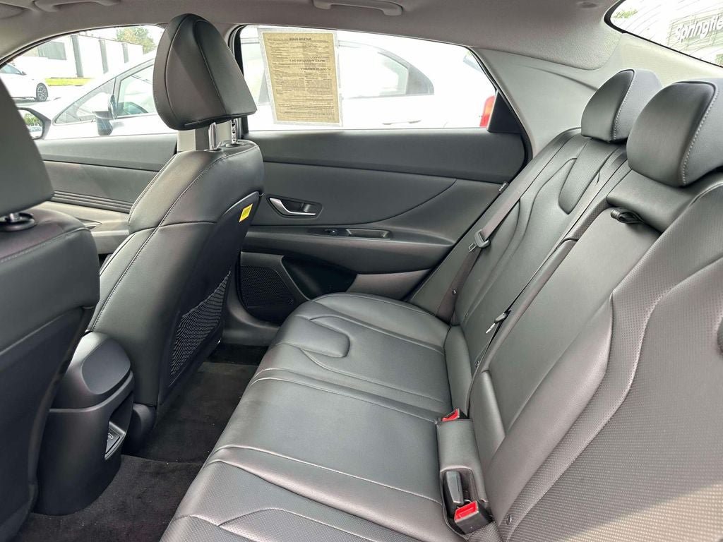 Used 2025 Hyundai Elantra Limited w/ Cargo Package FWD image 10