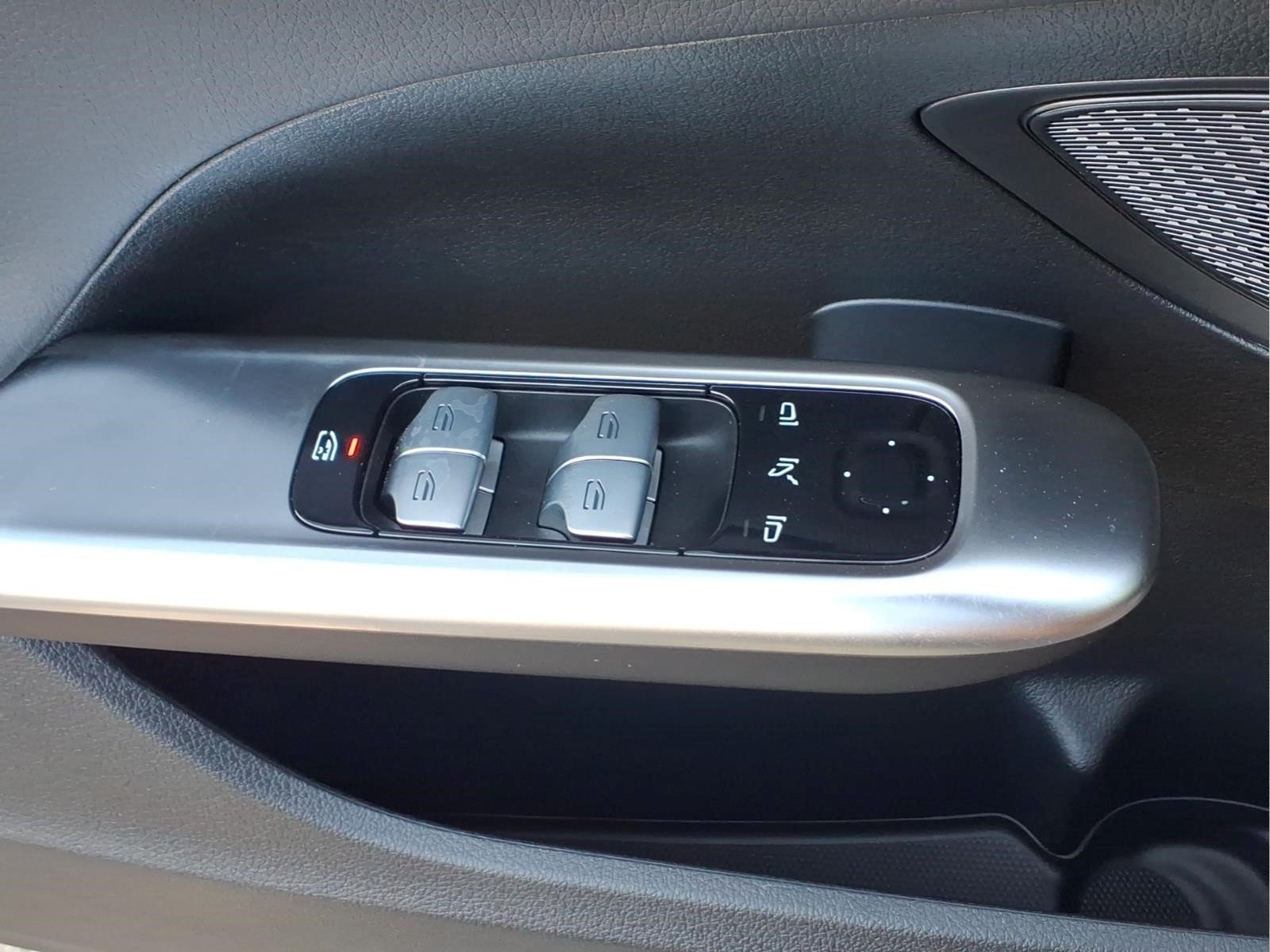 Certified 2022 Mercedes-Benz C 300 4MATIC Sedan image 23