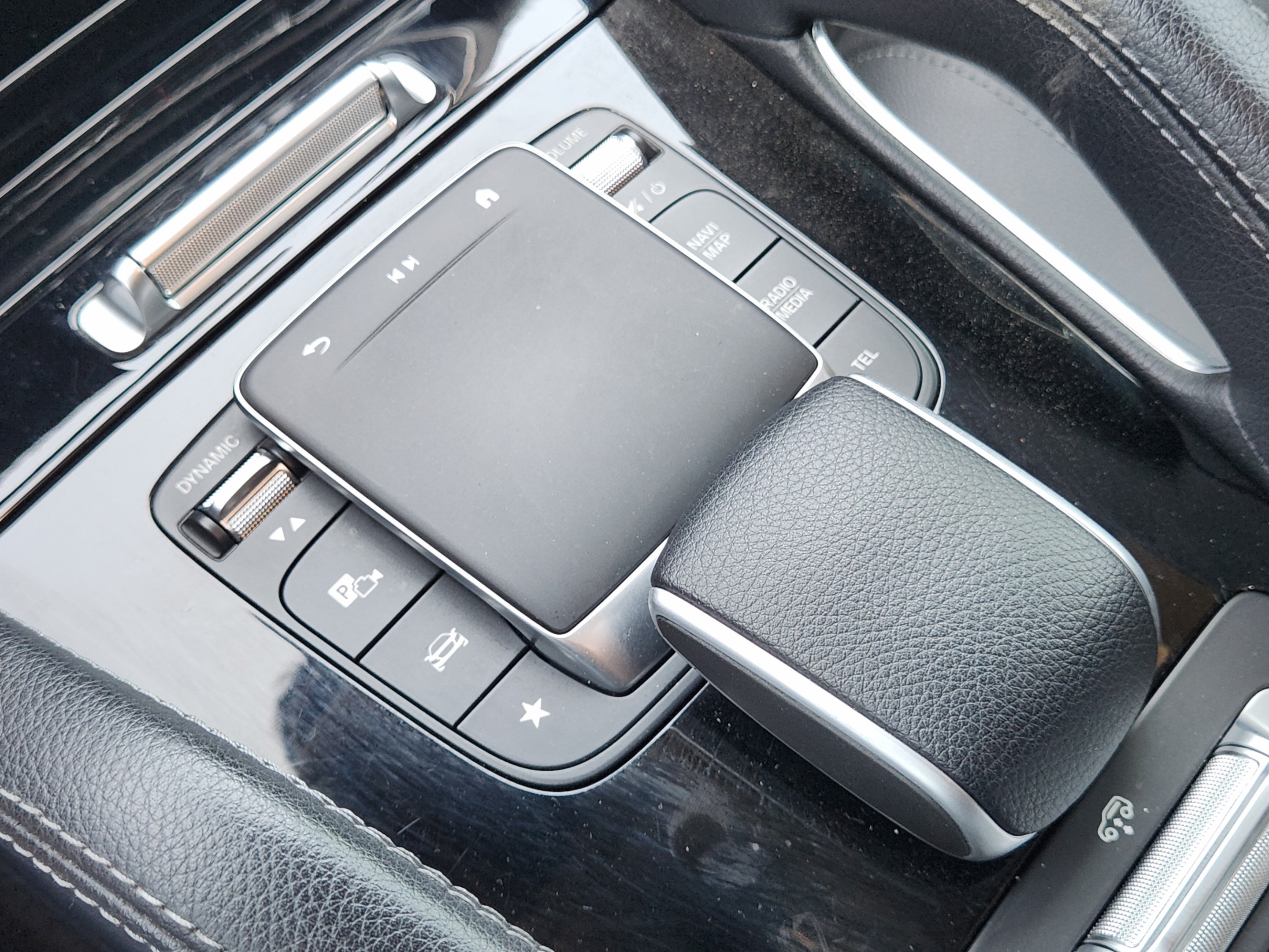 Used 2024 Mercedes-Benz GLS 450 4MATIC image 16