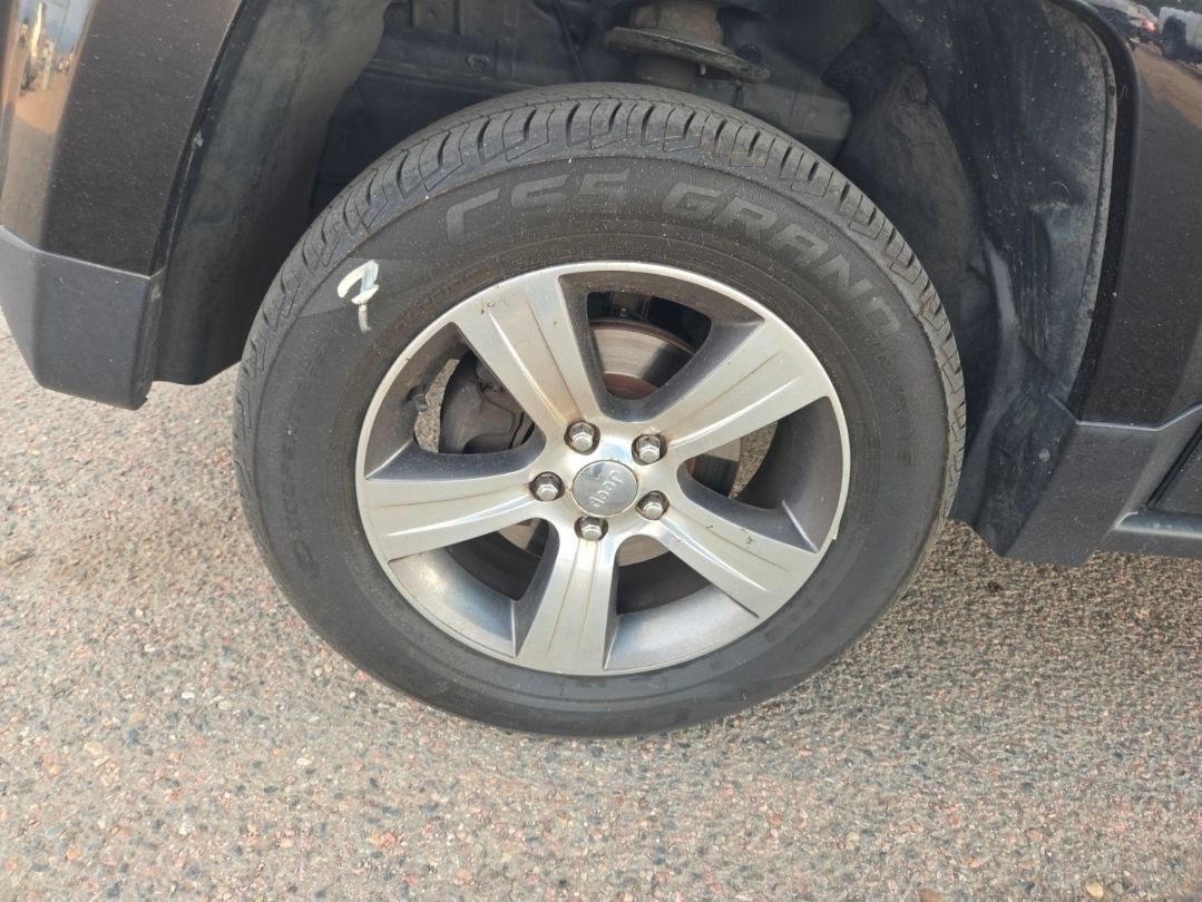 Used 2017 Jeep Patriot High Altitude AWD/4WD image 12