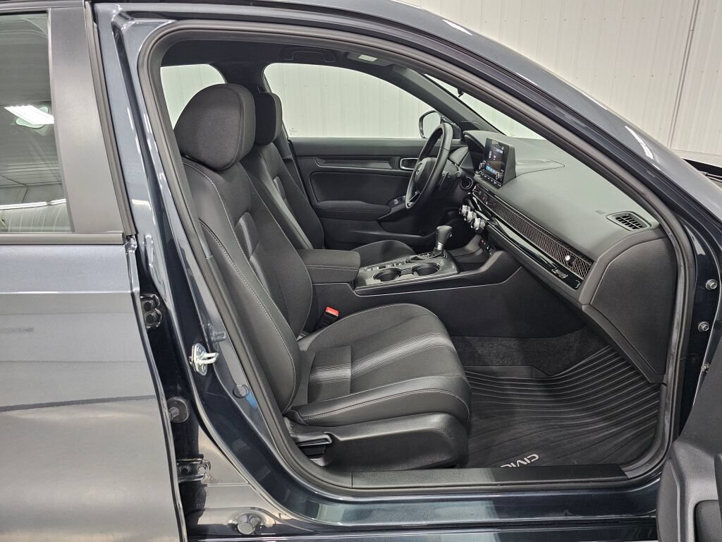 Certified 2025 Honda Civic Sport image 17