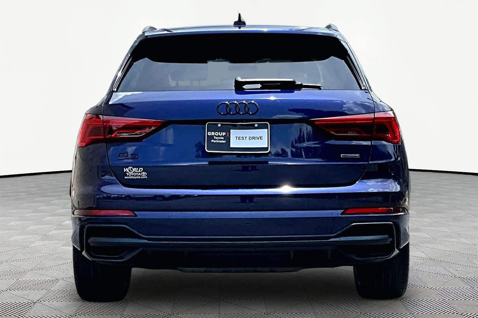 Used 2021 Audi Q3 2.0T Premium w/ 20" Wheel Package AWD/4WD image 5